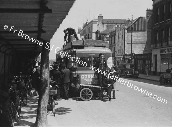 BUS AT ASTONS QUAY